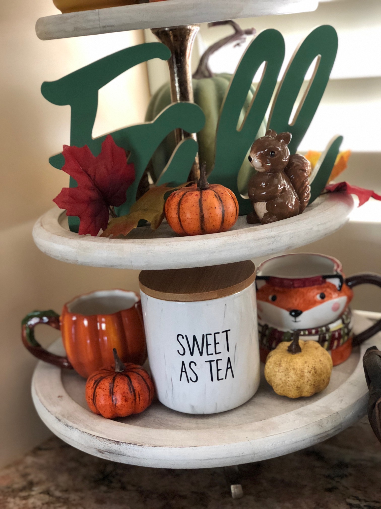 Fall Decorating Fun with Kery B.